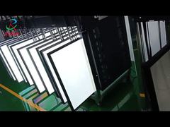 Display LCD TFT da 55 pollici con supporto per la personalizzazione della luminosità - Bacheca informativa della comunità